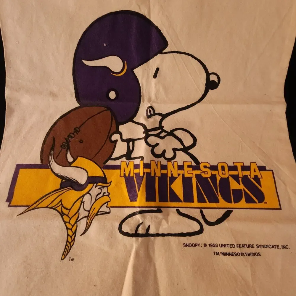 Vintage Snoopy Peanuts Minnesota Vikings Large Cotton Laundry Pull String Bag